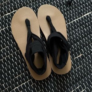 Sanuk sandals